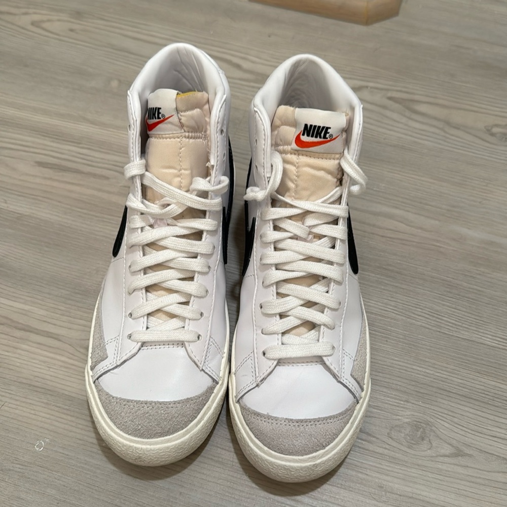 Nike women’s blazer shoes